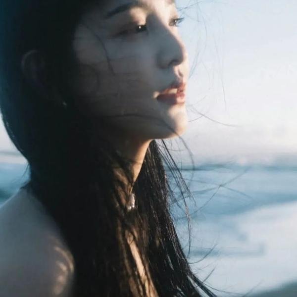 巨头 封面